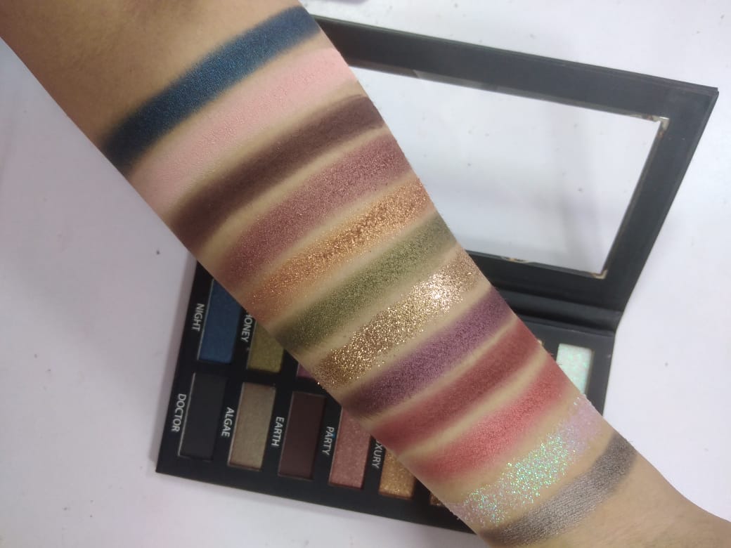 EYESHADOW 16 COLOR PRO PALETTE