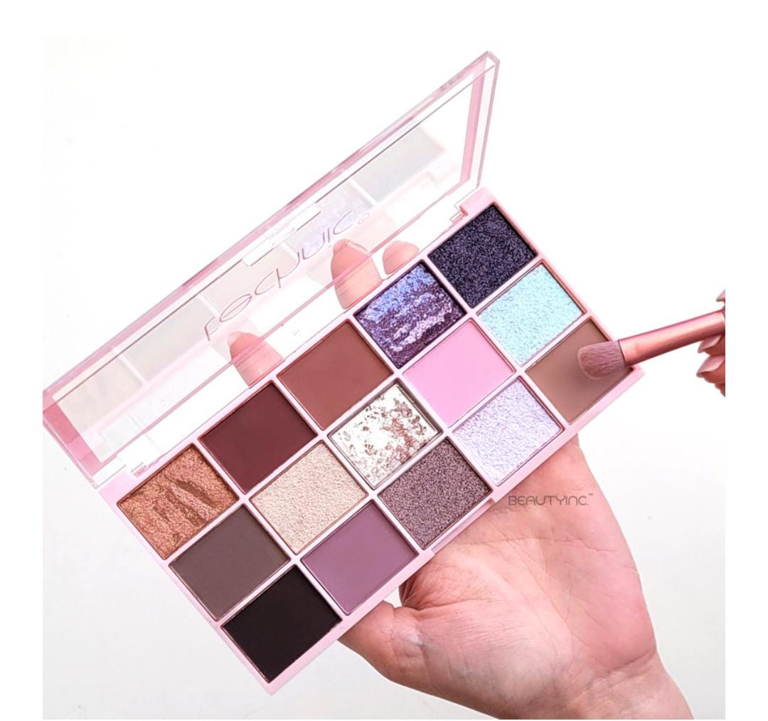 TECHNIC EYESHADOW PALETTE