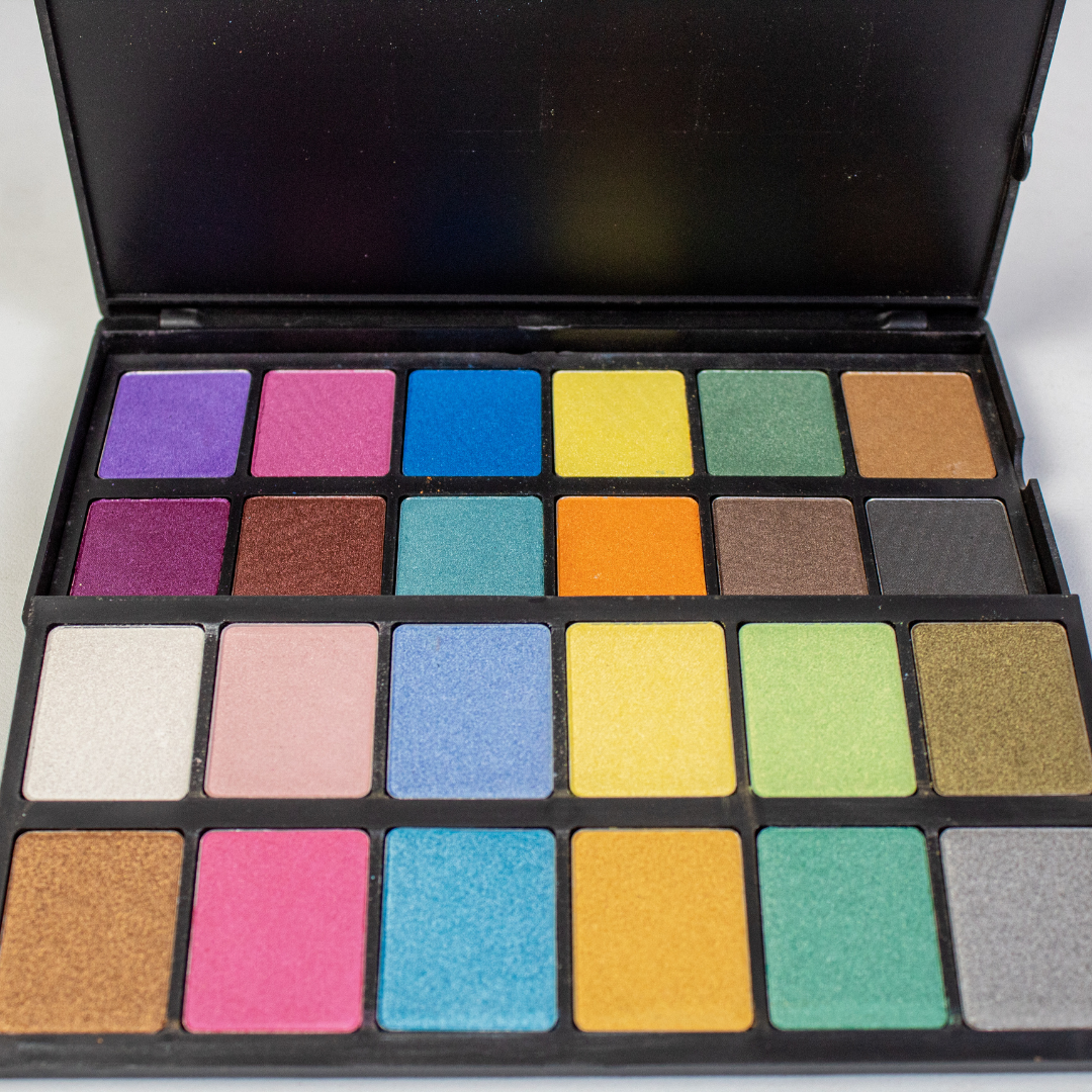 EYESHADOW PALETTE BEAUTY DOOR